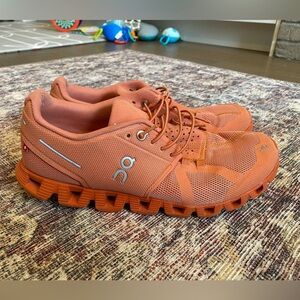 Women’s On cloud Sneakers